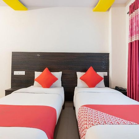 Oyo 13594 Mathrushree Residency Hotel Bangalore Exterior photo